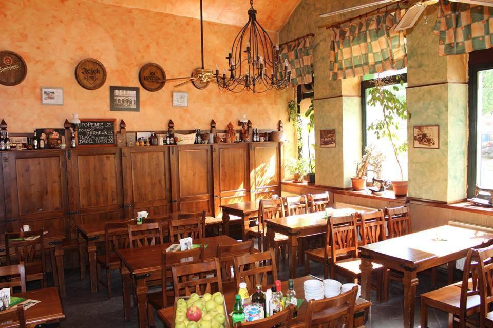 Club Hotel Praha Εξωτερικό φωτογραφία