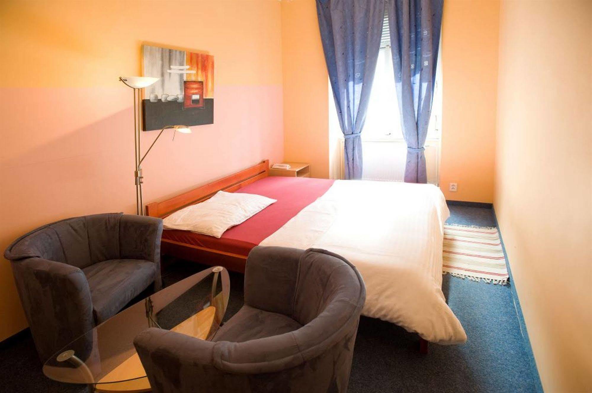Club Hotel Praha Εξωτερικό φωτογραφία